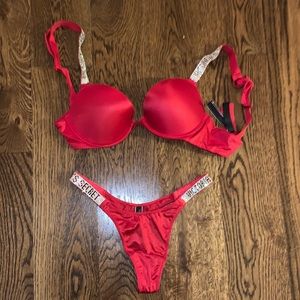 Victoria’s Secret matching bra and underwear lingerie set